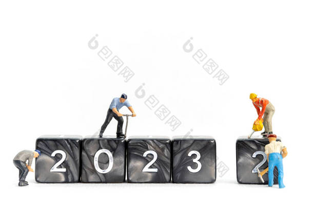 微型员工团队创建第<strong>2023</strong>号关于块，新年快乐概念