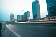 城市建筑的街景和路面