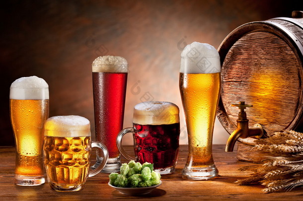 啤酒桶和<strong>草案</strong>由玻璃啤酒.