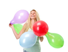 少妇笑着五颜六色的气球