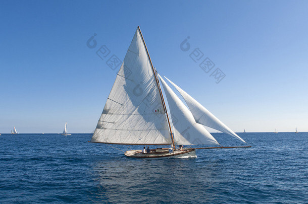 古帆船在沛纳海经典 yac 帆船赛期间