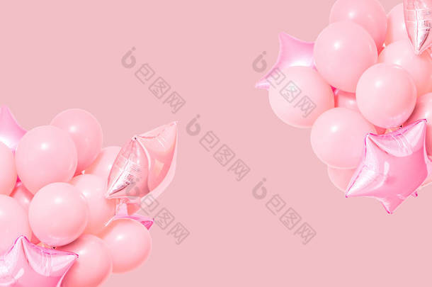 粉红色的生日气球薄荷背景样机