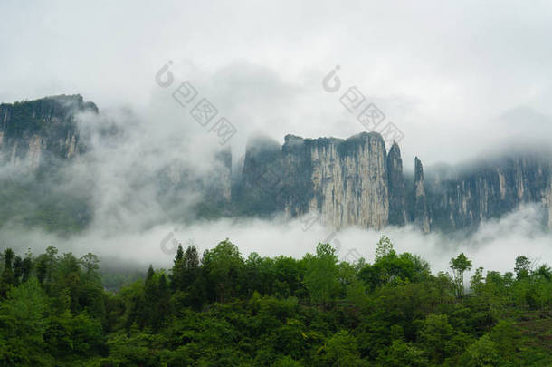 湖北恩施幕府大峡谷景观研究