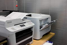 在办公设备中的打印机文档