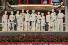 在北京的花园里的雕像