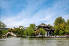 扬州市纤细西部湖花园建筑