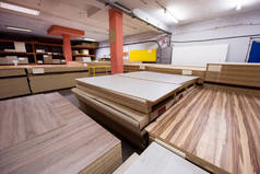 现代木制家具厂