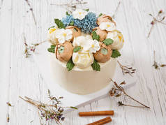 结婚，节庆，生日饼干蛋糕与玫瑰花。情人节，母亲节，生日蛋糕卡.