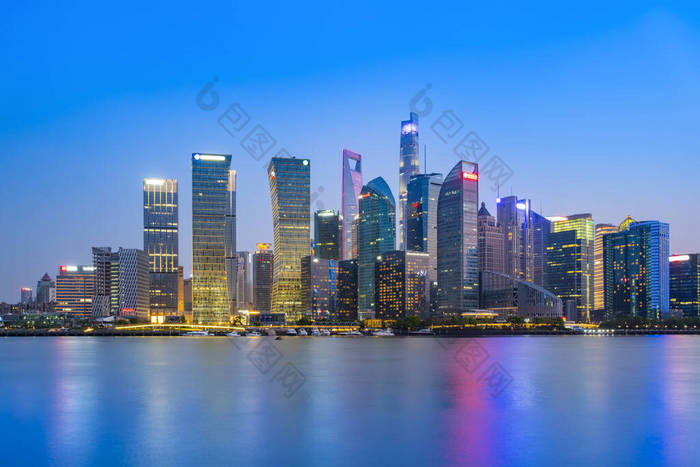 上海陆家嘴外滩建筑景观夜景