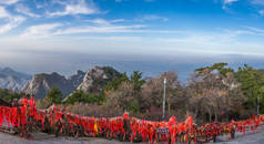 华山石山美丽的空中景观.陕西最受欢迎旅游胜地的山顶谷地