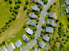 纽约布鲁克林附近小镇住宅区的空中无人驾驶飞机图像