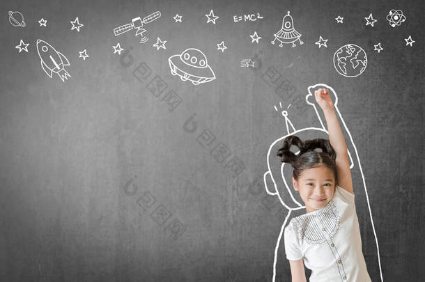 幼儿科学教育的学习灵感与<strong>女童</strong>的想象在教师学校黑板上的涂鸦- -重返校园的概念