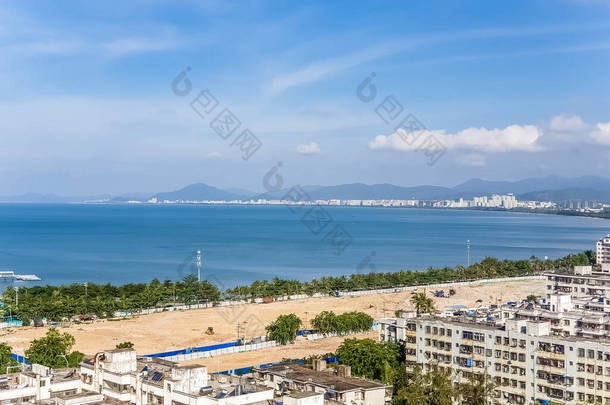 海南岛三亚市景致全景海景与城市景观