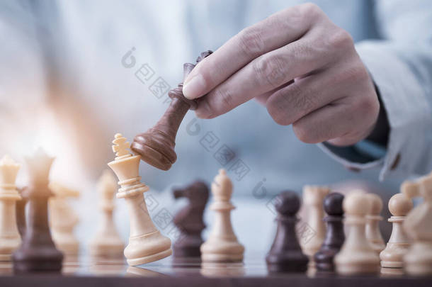 商人与棋类游戏在竞争中的成功博弈、概念策略与成功管理或领导