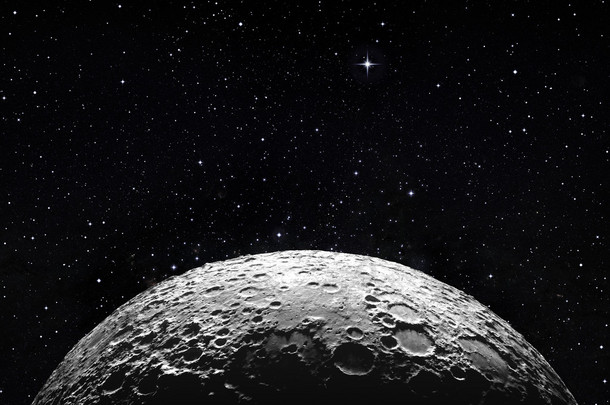 半个月亮表面的星空下空间