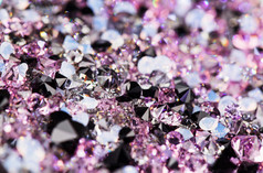 小紫宝石，豪华背景浅埋深度的现场应用
