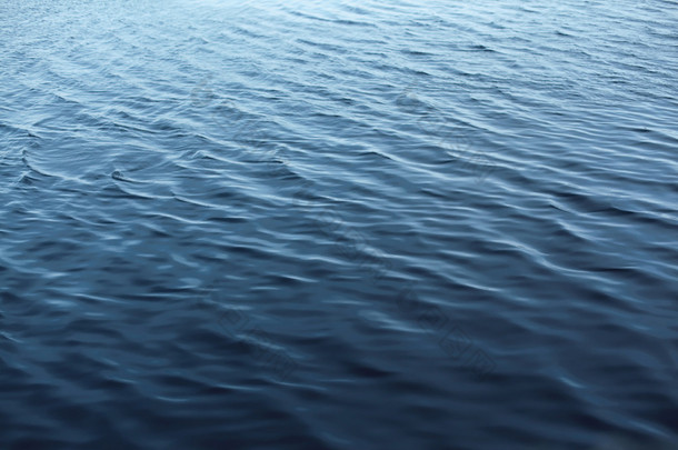 水蓝色的<strong>大海背景</strong>，defoc 表面模糊的波