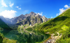 越过 tatra 山脉和大海在波兰的眼睛