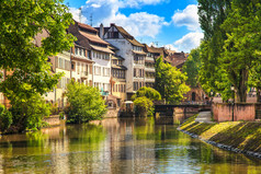 斯特拉斯堡，水运河在娇小的法国区，教科文组织的网站。阿尔萨斯.