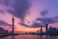 日落时分广州城市建筑景观的天际线