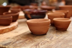 粘土工艺品陶艺工作室木桌传统