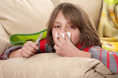 生病的孩子和流感季节