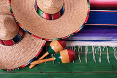 墨西哥嘉年华嘉年华草帽葫芦特写顶部视图