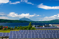 为平均值的可持续的绿色能源太阳能发电
