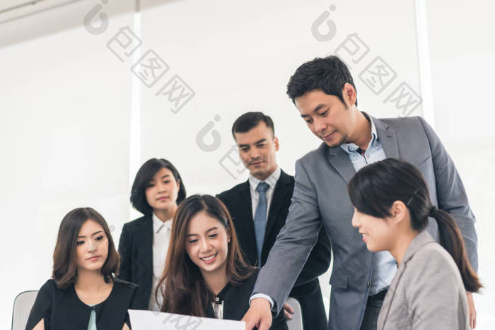 商界人士会面图片-包图网企业站