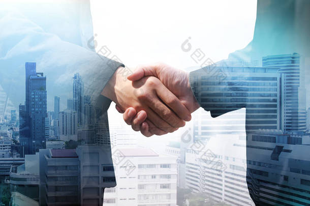 握手的商人，<strong>双重</strong>曝光、 业务技术和社会网络的概念