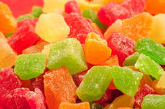 堆甜五颜六色的美味糖果水果。微距拍摄