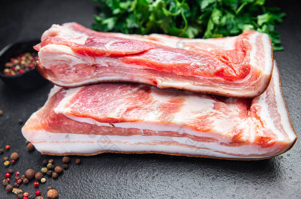 猪肉咸肉片肚子肉脂肪猪油鲜肉香料鲜食点心桌上抄袭太空食品背景