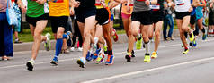 跑马拉松、慢跑城市赛、夏季体育活动的男女运动员