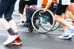 运动轮椅的残疾的运动员