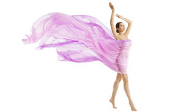 女人的身体美, 模特穿着丝绸粉红色的飞舞的布料在风中飘动