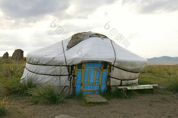 在西伯利亚草原游牧民族的<strong>蒙古包</strong>.