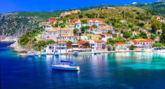 令人惊异的希腊系列-美丽多彩的村庄相会在凯岛.