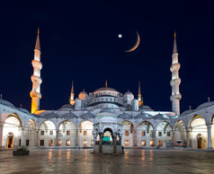 在黄昏，伊斯坦布尔，土耳其的蓝色清真寺 (sultanahmet 清真寺）