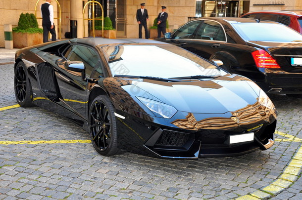 <strong>兰博基尼</strong>Aventador