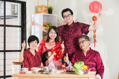 中国农历新年晚宴-家庭