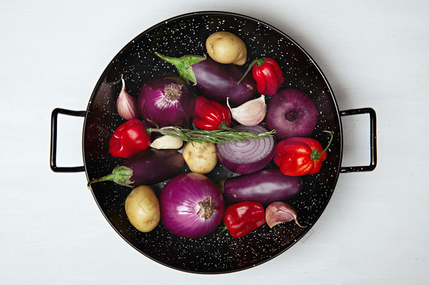 蔬菜在锅板