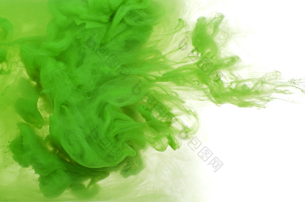 绿色丙烯酸涂料在水中的抽象背景