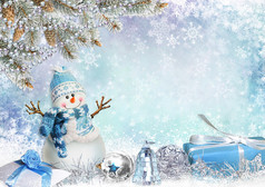 用松枝、 雪人和礼物圣诞贺卡