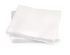 堆的白色背景，附近一个孤立的白色纸餐巾-