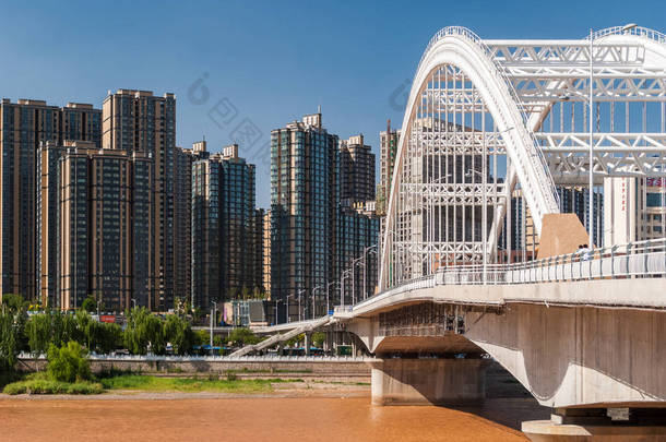 黄河在兰州 （中国圆通大桥)
