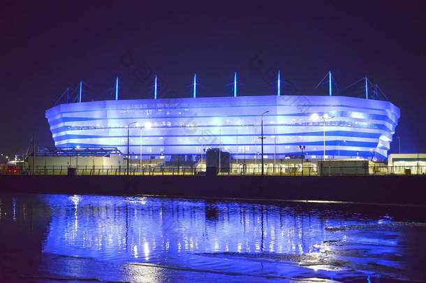 俄罗斯的加里宁格勒-2018年3月21日: 部分包含 evenig 照明的波罗的海竞技场体育场举行的2018年国际足联世界杯比赛