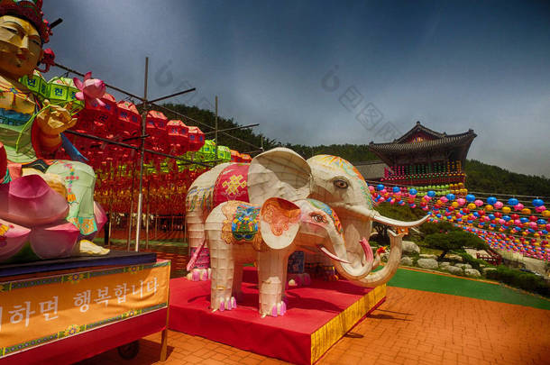 <strong>莲花</strong>花<strong>灯</strong>节在 Samgwangsa 寺, 釜山, 韩国, 亚洲当 May-15-2018