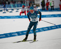 平昌, 韩国-2018年2月10日: 奥林匹克冠军 Valj Semerenko 乌克兰竞争冬季两项女子7.5km 短跑在阿柏斯冬季两项中心2018冬奥会