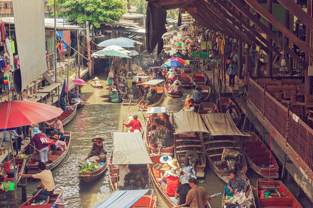 Thailand.Bangkok.Food 和亚洲文化的浮动市场. 旅游和旅游