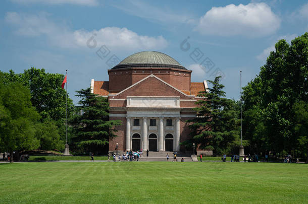 <strong>清华大学</strong>在北京，中国